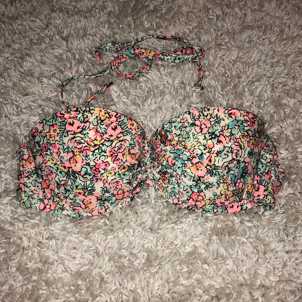 Floral Bandeau Bikini top😍😍